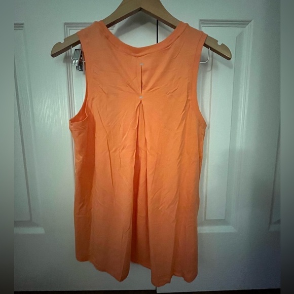 NWT ⭐️ LL Bean Beyond Soft Pleat Back Tank In Wild Salmon size S - Picture 3 of 11